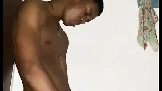 Ben banyoya çıkarken şafakta iyi bir elle muamele lezzetli bir şey