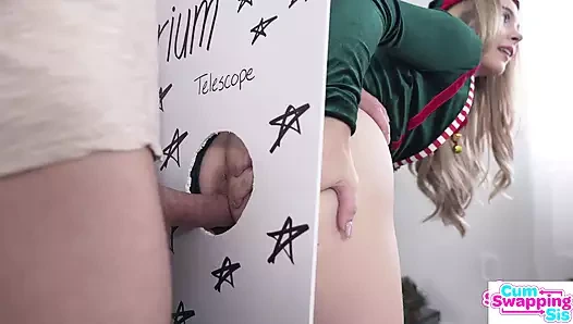 Yaramaz elfler molly little ve lily larimar der ki, "sihrimizi kaybettik.. ama şimdi boşalmamız var!" - s3:e3