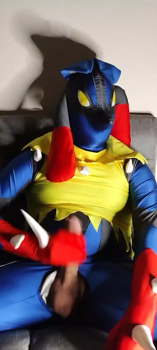 Zentai Pokemon Lucario Masterbation