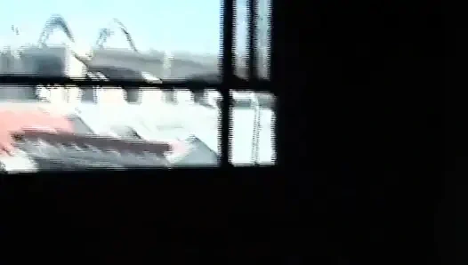 Büyük memeli esmer orta yaşlı seksi kadın yoğun masa sikişi seansı yapıyor