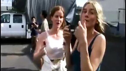 Elizabeth mitchell ve rebecca yapımcısı