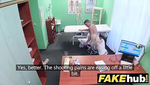 Sahte hastane büyük memeler dik milf chiropractor sikikleri doktor