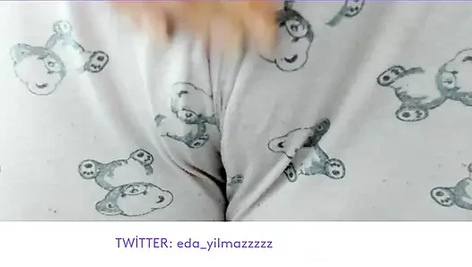 MASTURBATE WITH PAJAMAS- RUBBING PUSSY WITH PAJAMAS- CAMELTOE
