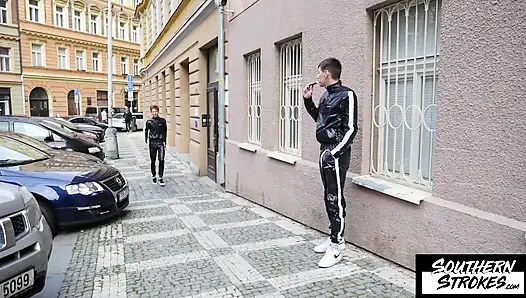 Southernstrokes Beno Eker ve Harry Davis