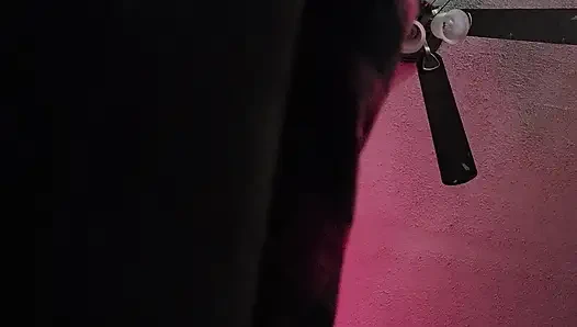 Yarağa binmeyi seviyor