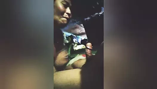 Karanlık bir odada seks