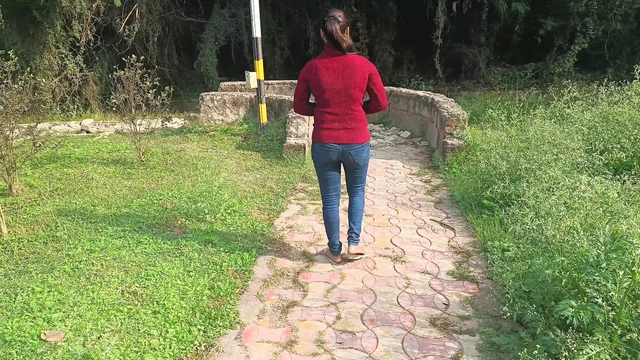 XXX горячая индийская подруга дези Ko под открытым парком мне Bulakar Muhe, я choda ясный грязный звук мне 18 лет, подруга трахается в рот