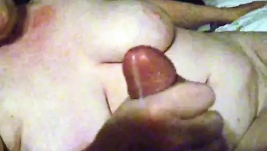 Boşaldığında memelerime bak