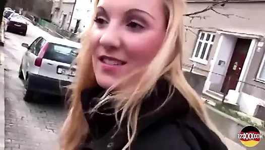 Yaramaz sarışın'ın ateşli araba hareketi