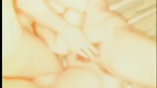 Lezbiyenler üçlü amcık yalıyor nostaljik amcık sikişi