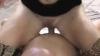 Redhead hottie çarptım açık havada