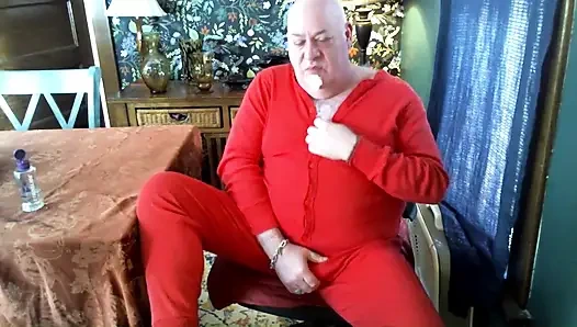 Beardaddychub union takım elbisesi içinde kamerada mastürbasyon yapıyor ve boşalıyor!