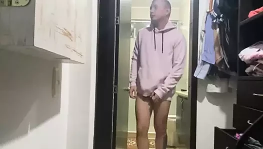 Kayınbiraderim banyodan çıkarken kaydediyor