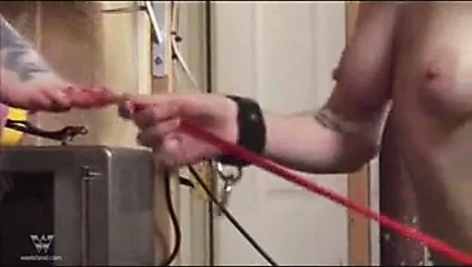 Lezbiyen yapay penis ve şaplak