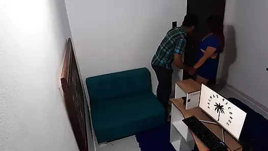O benim lezzetli sikimi emiyor. Bunu nasıl yaptığını seviyorum. o bir fahişe bölüm 1