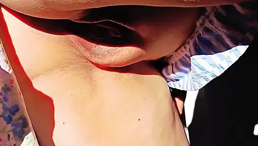 Büyük etli amcık dudaklarıma bak