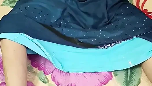 Hintli güzel Telugu teyze Ghost amcığı sikiyor ateşli vücut whail teyzeyi sikiyor