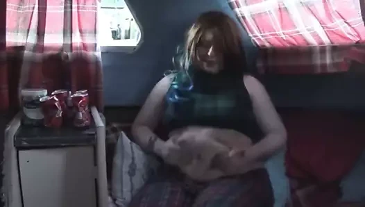 şişman yaşlı bayan göbek oyun