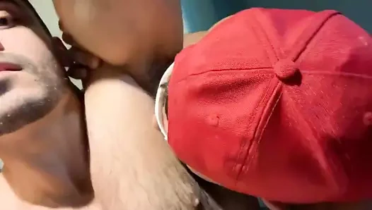 sulu koltuk altı yalama