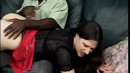 Sürtük dev bir zenci yarağı alıyor