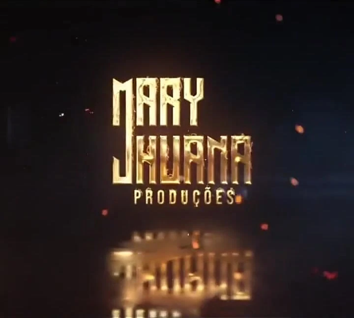 Evi temizlemeye gitti ve azdı ve sonunda boşalıyor - mary jhuana