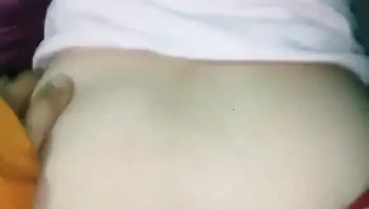 Kışın zengin afallarken sikişiyorum, öksürüğüm dinlenirken