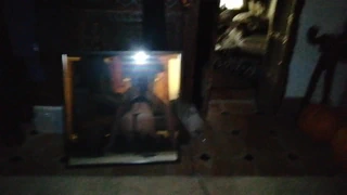 İspanyol milf dizlerinin üzerinde