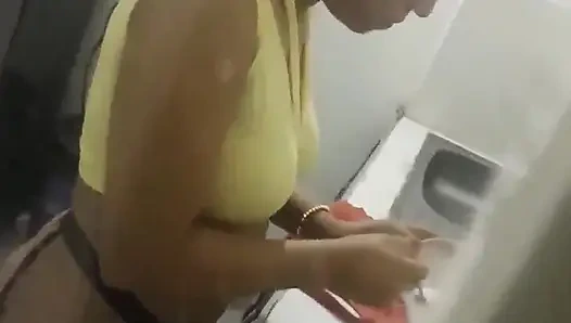 Onunla internette tanıştım, İspanyalı ve Abd'ye geldi ve sonunda sikişiyoruz