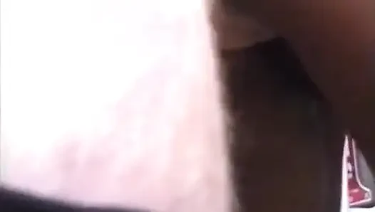 Arızalı bir sürücü sanayi bölgesinin ortasında taksiyle sikiliyor!