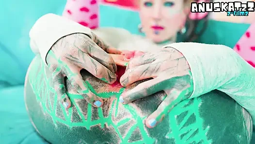 Alt pornstar'ın dövmeli yarakla sert sikiştikten sonra anal esnemesi - geniş açık ve mahvoldu