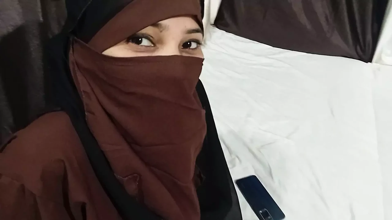 Juicy pussy of a beautiful Muslim girl, I’ve never fucked before