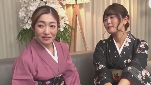 Kimono Rion Ve Ryu Enami'de Büyüleyen Sınıf Arkadaşlarıyla Ters 3p Harem Buluşması