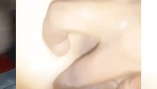 Saali'nin seksi vücudu tarafından baştan çıkarılan yarak jija ji sıkı amcığını ve götünü sikiyor Hintçe ses