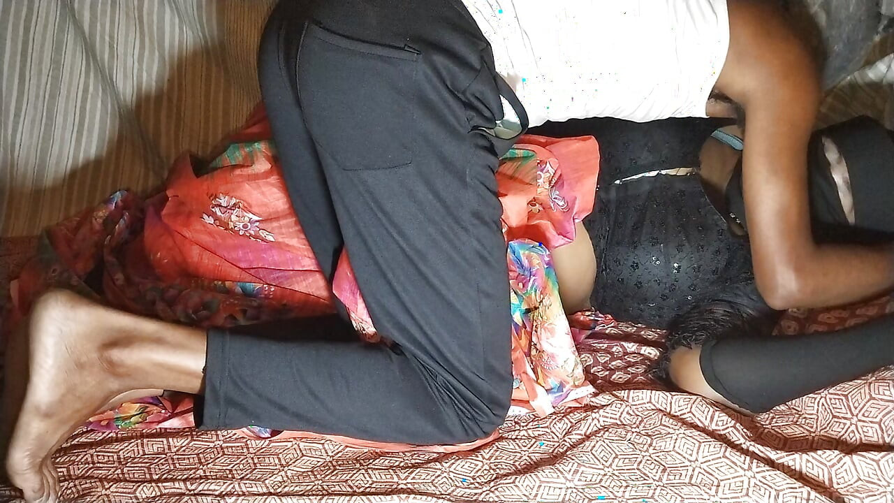(Bölüm 1)Devar vabi seks zamanı. Gerçek köy romantik ve sert sikişiyor