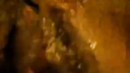 Yakın yukarı yapay penis ovmak ve fışkırtma 2