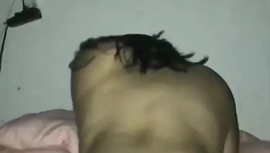 Alman anne edepsiz Tina büyük yarakla sikiliyor ve gırtlağına kadar alıyor