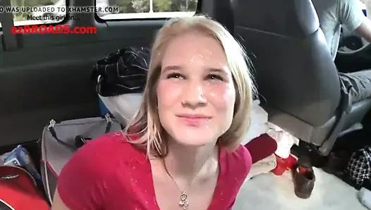 Slutty milf alır şişman çük içinde ona göt