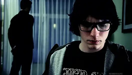 Azgın vampir Edmund bu gece yarak ve götle ziyafet çekiyor