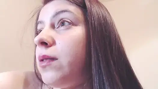 Babam için dans et, seksi vücudumu seviyor