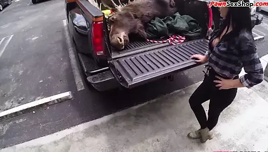 busty rehinci babes üfleme kamu mağaza sahibi