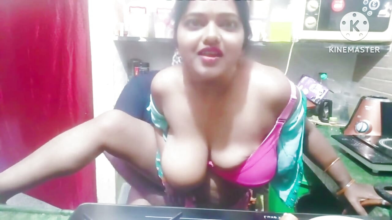 Tam hizmet desi hizmetçi mutfakta sikiliyor - edepsizce konuşan tamil ateşli video
