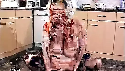 Büyük memeli nine kıllı amının içinde erkek direği hissediyor