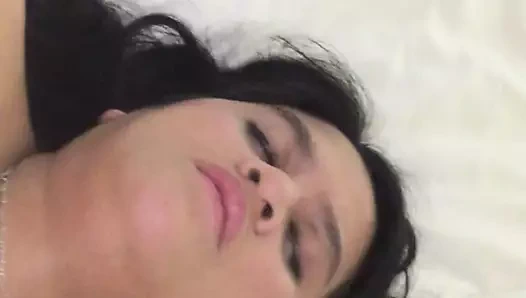 Oops - az önce Filipinli karını becerdim ve onu içime mi çektim?