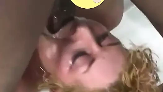 Erkekleri sikiş çiftliğine davet ediyor