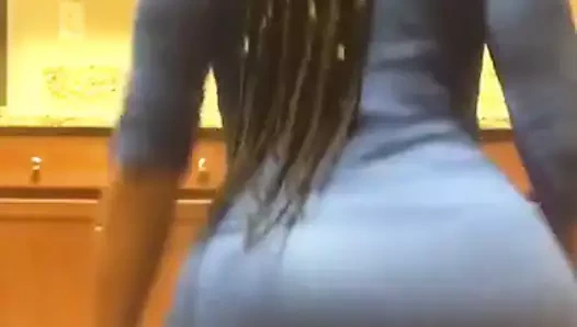 Kız arkadaş götünü sallıyor bölüm ii