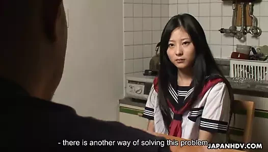 Asyalı genç seks ile babasının borcunu temizliyor