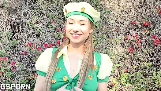 18 yaşındaki seksi izci genç kız uzman yarakla sikiliyor ve ateşli dölleme