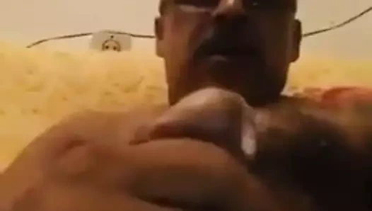 yaşlı adam atış pislik