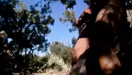 Bir adam tarafından yakalandı goi çıplaktı