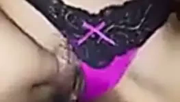 Islak amına binmeyi seviyor - hintli kız - güneşli sri